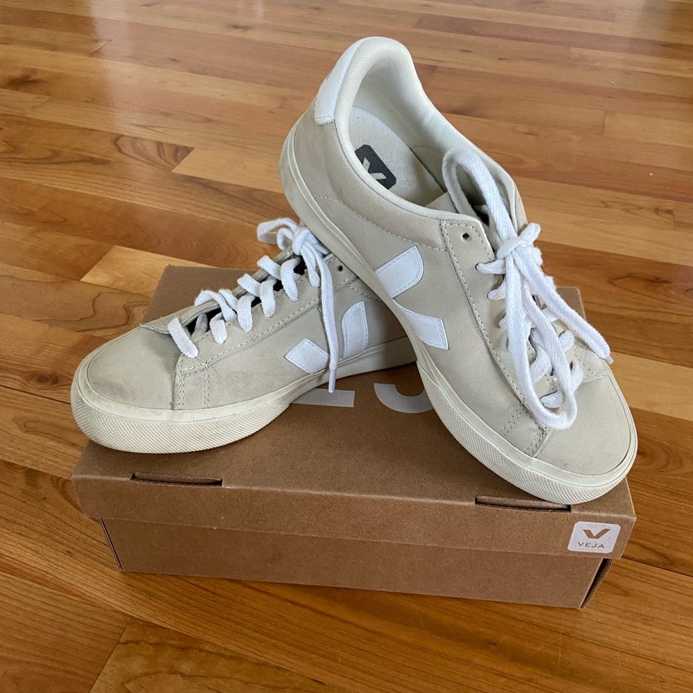 Veja campo sneakers in natural/white size 7 / 38.